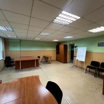 Професора Анатолія Бойка вул., 6