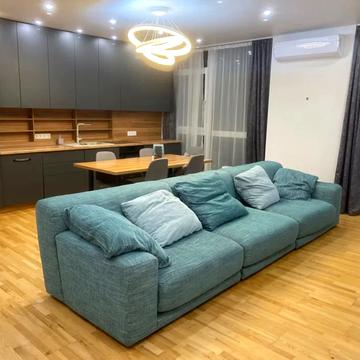 Предславинська вул., 53