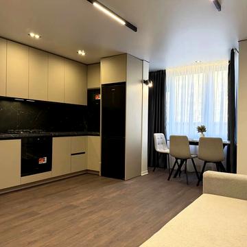 Степана Бандери вул., 77-Б