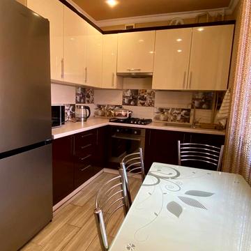 Львівська вул., (Будинок)