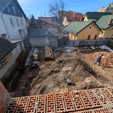 Дружби вул., 6