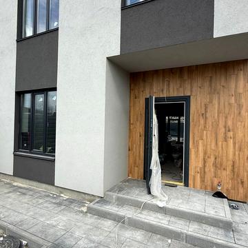 Центральна вул.