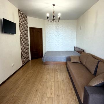 Зарічанська вул., 11л