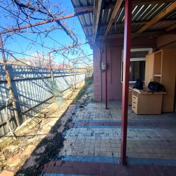 Прирельсова вул., 16