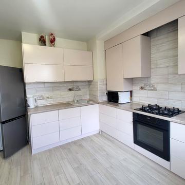 Бориса Гмирі вул., 11/5