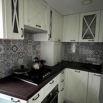 Фізкультурний пров., 102