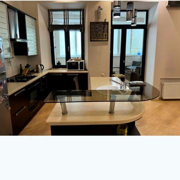 Соборна пл., 6