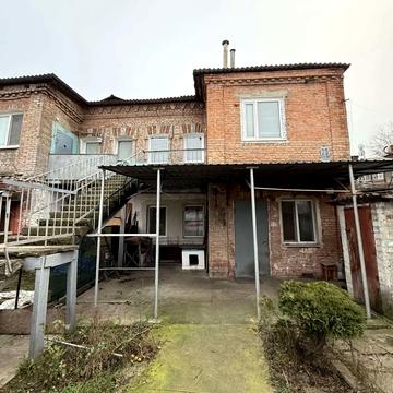 Майдан Озерний вул. (Боброва), 20