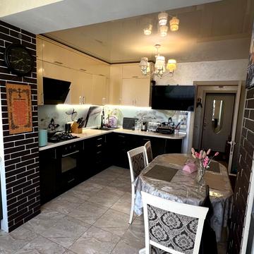 Райдужна вул., 98