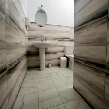 Митрополита Шептицького вул., 9