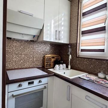 Левка Лукяненка вул. (Ватутіна), 137-Б