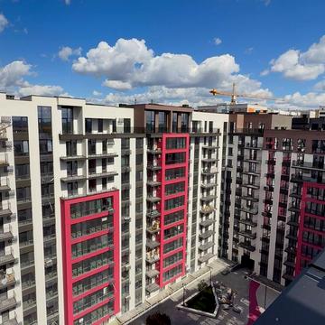 Романа Левицького вул., 4