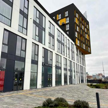 Богдана Хмельницького вул., (ЖК Вежа (будинок 1))