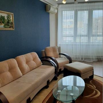 Незалежності вул., 17