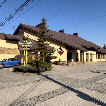 Романа Шухевича вул., 16