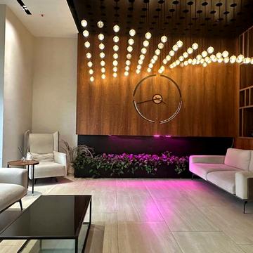 Академіка Заболотного вул., 1-Б