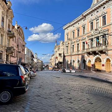 Головна вул., 48