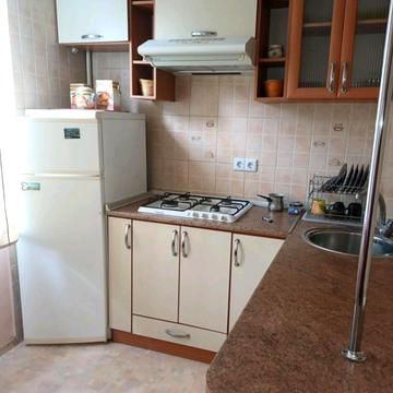 Тарасівський вїзд, 12