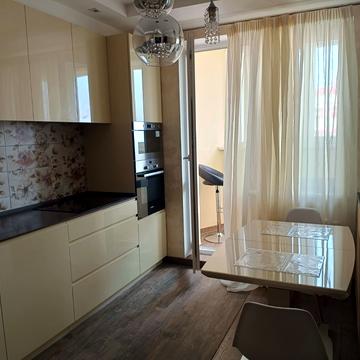 Академіка Глушкова просп., 9-Д