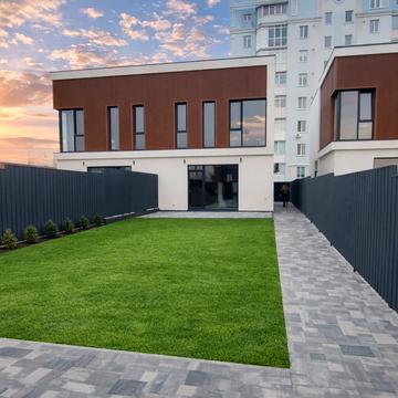 Макарівська вул., 27