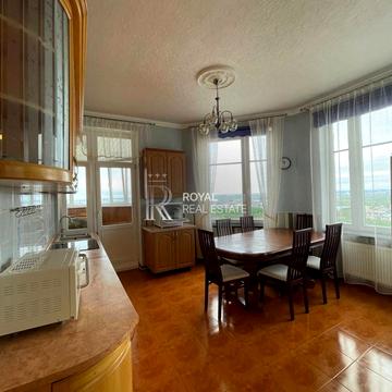 Несторівський пров., 6