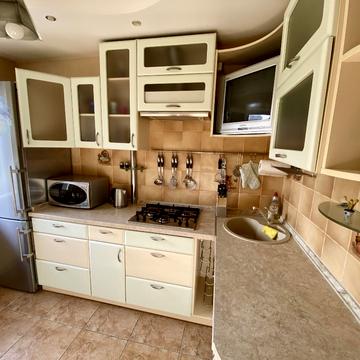 Лесі Українки бульв., 14-А