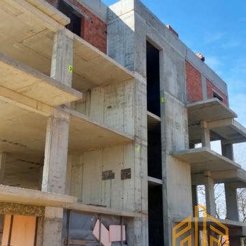 Кримська вул., (Будинок 4)