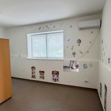 Андрія Сахарова вул., 10-Б