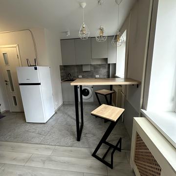 Миру вул., 6а