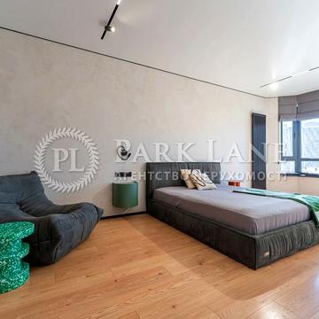 Золотоустівська вул., 25