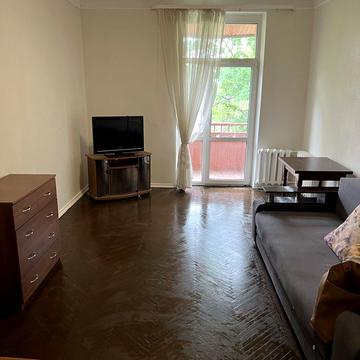 Олександрівський просп. (Косіора), 4