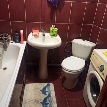 Космонавтів вул., 134