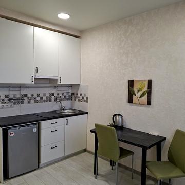 Героїв Небесної Сотні просп., 16/1