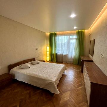 Чернігівська вул., 15