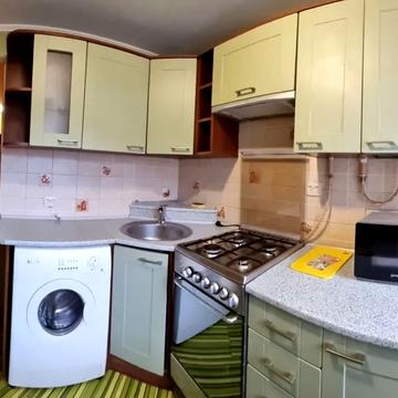 Костя Левицького вул. (), 98