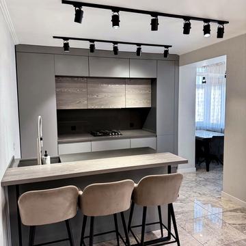 Київська вул., 2