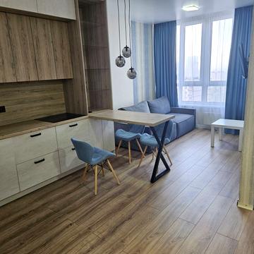 Каховська вул., 56