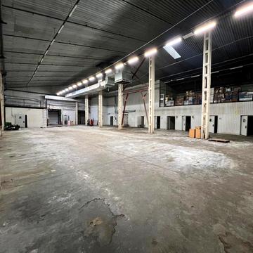 Хотинська вул., 43