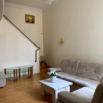 Велика Васильківська вул. (Червоноармійська), 25