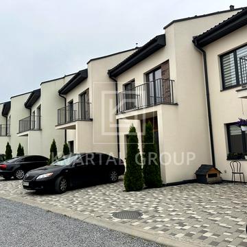 Молодіжна, 5