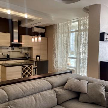 Андрія Верхогляда вул. (Михайла Драгомирова), 3