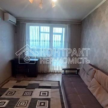 Академіка Павлова вул., 132