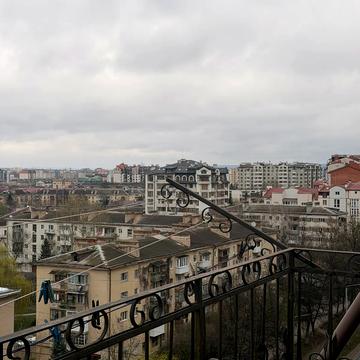 Південний бульв., 35