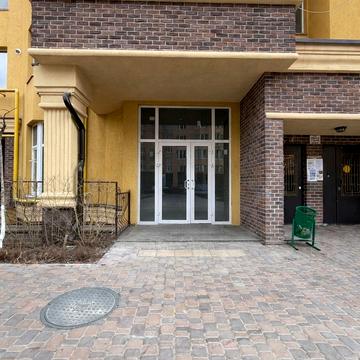 Клубна вул., 12