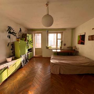 Червоної Калини просп. (Володимира Маяковського), 72