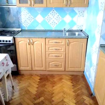 Героїв Дніпра вул., 38