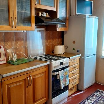 Срібнокільська вул., 24