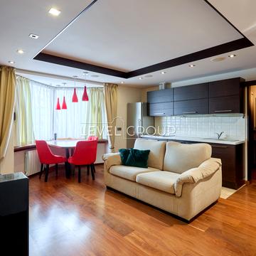 Миколи Міхновського бульв. (Дружби народів), 32