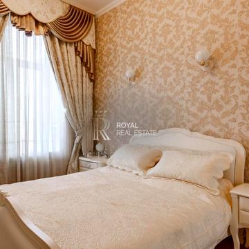 Назарівська вул. (Вєтрова), 23