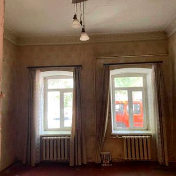 Гімназична вул., 23